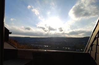 Wohnung mieten in 97209 Veitshöchheim, Gepflegte 2-Zimmer-DG-Wohnung mit Loggia in Veitshöchheim