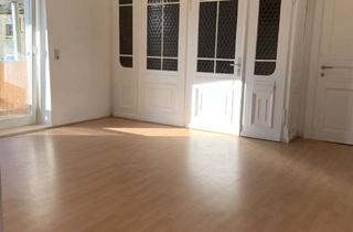 Wohnung mieten in 02727 Neugersdorf, Stilvolle 4-Zimmer-Altbauwohnung mit Charme & Großzügigkeit