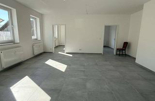 Wohnung mieten in Kölner Straße 115, 51503 Rösrath, Kernsanierte 3-Zimmer-Wohnung mit eigenem Eingang & Balkon – Erstbezug 2026