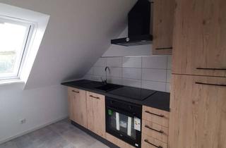 Wohnung mieten in Streifweg, 96450 Bertelsdorf, Stilvolle, modernisierte 2-Zimmer-Dachgeschosswohnung mit Einbauküche in Coburg