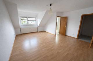 Wohnung mieten in Beerenweg 26, 38518 Gifhorn, Praktisch geschnittene Dachgeschosswohnung mit Kochbereich