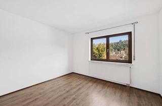 Wohnung mieten in 75378 Bad Liebenzell, Gemütliche 2-Zimmer-Wohnung mit Terrasse | Panorama-Ausblick & Garage | ca. 64 m² Wohlfühlfläche
