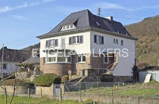 Villa kaufen in 56322 Spay, Attraktive, modernisierte 30-er Jahre Villa mit schönem Garten und Garage in bester Rheinlage