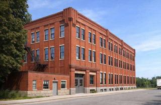 Mehrfamilienhaus kaufen in Paulstraße, 39218 Schönebeck, Historisches Mehrfamilienhaus in Schönebeck (Elbe) mit großem Grundstück