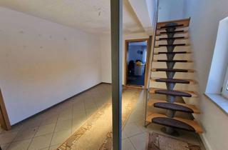 Doppelhaushälfte kaufen in 09569 Oederan, Charmante Doppelhaushälfte mit vielfältigen Nutzungsmöglichkeiten in ruhiger Lage