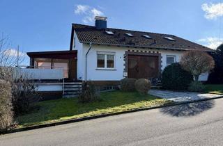Einfamilienhaus kaufen in Knüllweg, 34593 Knüllwald, Wohnen mit Weitblick: Einfamilienhaus mit Einliegerwohnung in Knüllwald! Keine Käuferprovision!