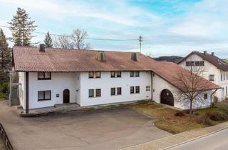 Villa kaufen in 87733 Markt Rettenbach, Markt Rettenbach/Allgäu: Ehem. Ärztevilla, parkähnliches Grundstück, großes Entwicklungspotential!