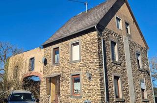 Einfamilienhaus kaufen in 56759 Eppenberg, Notverkauf - sanierungsbedürftiges Einfamilienhaus in schöner Höhenlage