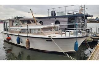 Haus mieten in Traveweg 5a, 23569 Lübeck, Kleines Ferien Domizil: Tradition Schiff Trojan 31 Bj. 1965 (Büro, Hausboot)