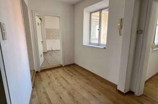Wohnung mieten in Hauptstraße 64, 67269 Grünstadt, Großzügige 4-Zimmer-Wohnung (ca. 120 m²) in der Fußgängerzone von Grünstadt