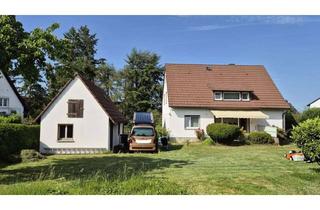 Einfamilienhaus kaufen in 61250 Usingen, Freistehendes Zweifamilienhaus auf großzügigem Grundstück in ruhiger Wohnlage