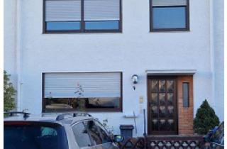 Haus mieten in Kollwitzstrasse XXX, 63225 Langen, Renovierungsbedürftiges Reihenmittelhaus mit viel Potenzial zur Miete