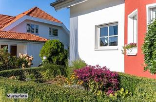 Doppelhaushälfte kaufen in 50181 Bedburg, Ihr neues Zuhause - Doppelhaushälfte mit Terrasse und Garage