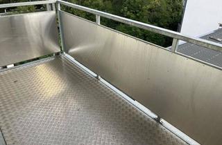 Wohnung mieten in Turnstraße 25, 09126 Chemnitz, Zweitbezug nach Sanierung! 4-Zimmer mit Wanne, Balkon und Laminat in zentraler Lage!