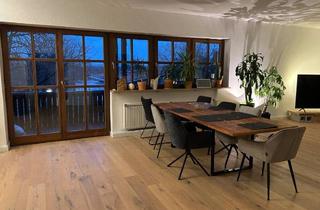 Wohnung kaufen in 82041 Oberhaching, Oberhaching - Großzügige Bel Etage mit 3 Balkonen zur Selbstnutzung mit Einbauküche