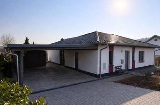 Haus kaufen in 36272 Niederaula, Niederaula - ***Reserviert***Stilvoller Wohnkomfort auf einer Ebene - exklusiver Bungalow ideal für Paare