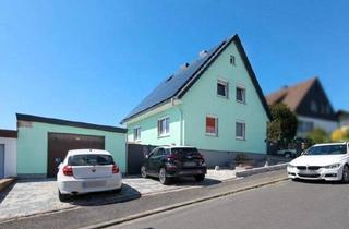 Einfamilienhaus kaufen in 36251 Bad Hersfeld, Bad Hersfeld - Sanierte Immobilie mit Pool (Provisionsfrei)
