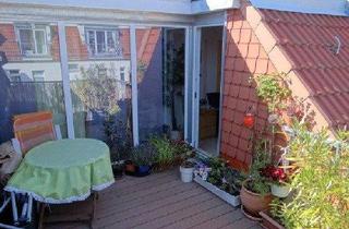 Wohnung kaufen in 10245 Berlin, Berlin - Bezugsfreie 3 Zimmer DG Wohnung in Friedrichshain provisionsfrei