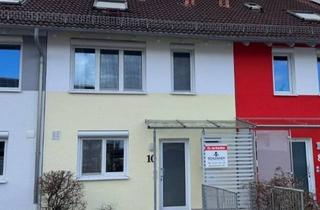 Haus kaufen in 71272 Renningen, Renningen-Malmsheim - BW 2742: Reihenmittelhaus mit kleinem Garten und Carport, ein perfektes Zuhause