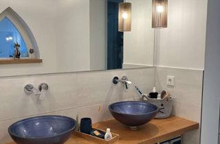 Wohnung kaufen in Waldblick 30, 09131 Hilbersdorf, Außergewöhnliche und barrierearme 4 Zimmerwohnung mit Einbauküche, tollen Bädern und Garten!