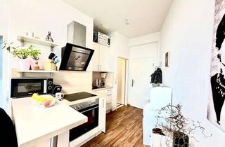 Wohnung kaufen in 50354 Hürth, 1-Zimmer Wohnung mit Balkon in Toplage von Hürth- Kalscheuren