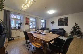Wohnung kaufen in 71229 Leonberg, Attraktive 4-Zimmer-Wohnung in zentraler Altstadtlage am Leonberger Marktplatz