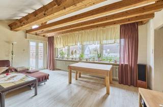 Wohnung kaufen in 67105 Schifferstadt, 4-Zimmer-Dachgeschosswohnung mit Garten und Garage in gepflegtem 2FH!