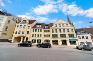 Wohnung kaufen in 24937 Altstadt, Hochwertig modernisierte 2-Zimmer-Eigentumswohnung mit Loggia & Tiefgaragenstellplatz in bester zent