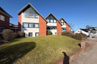 Wohnung kaufen in 22113 Oststeinbek, Kompakte Dachgeschosswohnung mit Stellplatz in super Lage