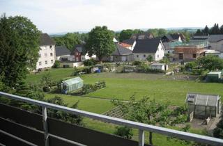 Wohnung mieten in Birkenstraße, 32049 Herford, Gepflegte 4-Zi. Dachgeschoss-Wohnung mit Balkon und Gartenblick!