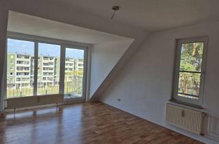 Wohnung mieten in Karlsluster Str. 13, 15859 Storkow, Ideal für Singles oder junge Paare! Hübsche 2 Zimmer Dachgeschoßwohnung in der Karlsluster Str.
