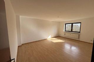 Wohnung mieten in 23619 Heilshoop, Heilshoop - Renovierte helle 3 Zimmer Wohnung mit Stellplatz & Gartenabteil ab sofort zu vermieten