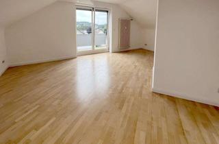 Wohnung mieten in Rotweg 15, 71522 Backnang, Lichtdurchflutete, moderne 2 1/2 Zimmer DG-Wohnung - Raumwunder mit Sonnenbalkon und Homeoffice-Ecke