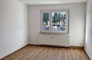 Wohnung mieten in Waldstraße, 39307 Schlagenthin, Helle 4-Zimmer-Wohnung im 1. OG mit Gartenmitbenutzung in Schlagenthin