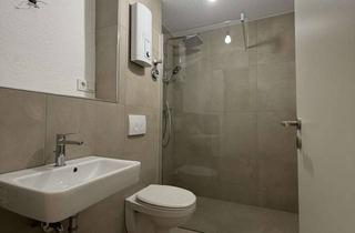 Wohnung mieten in Neustraße 11, 47137 Untermeiderich, Kernsanierte 2,5-Zimmer Dachgeschosswohnung in Duisburg-Untermeiderich