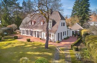 Villa kaufen in 82166 Gräfelfing, Äußerst charmante Altbauvilla mit prachtvollem Garten und Pool