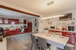 Einfamilienhaus kaufen in 74399 Walheim, Familienfreundliches Einfamilienhaus in Walheim mit Einliegerwohnung & großzügiger Dachterrasse