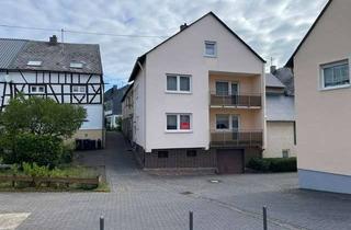 Haus kaufen in 56290 Lieg, Doppelhaus mit Nebengebäude aus alter und neuerer Zeit