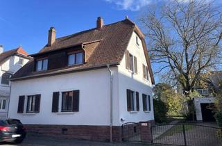 Einfamilienhaus kaufen in 76287 Rheinstetten, Provisionsfrei! Platz zum Leben und Wachsen: Einfamilienhaus mit großem Grundstück und Baupotenzial!