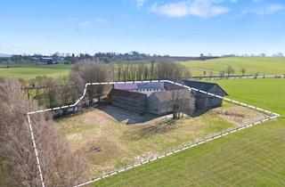 Haus kaufen in 95643 Tirschenreuth, Pferdehaltung möglich! Vierseithof mit kernsaniertem Wohnhaus in Alleinlage