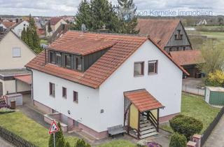 Haus kaufen in 91091 Großenseebach, Zweifamilienhaus mit Südgarten, Terrasse, Garage & Carport in Großenseebach