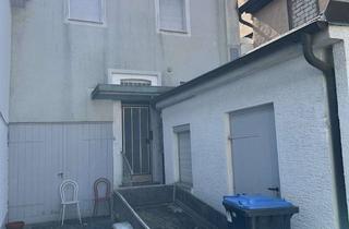 Doppelhaushälfte kaufen in 74348 Lauffen, Doppelhaushälfte in zentraler Lage in Lauffen