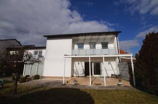 Einfamilienhaus kaufen in 92318 Neumarkt, Solides Einfamilienhaus mit Einliegerwohnung in Toplage - ideale Basis für Ihre Wohnträume!