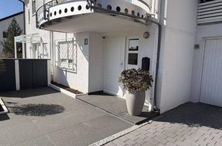 Doppelhaushälfte kaufen in 71397 Leutenbach, Stilvolle Doppelhaushälfte mit Wintergarten, Kamin und exklusivem Spa-Außenbereich