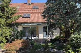 Doppelhaushälfte kaufen in 86316 Friedberg, Stilvolle Doppelhaushälfte mit gehobener Ausstattung und schönem Garten in Friedberg-West