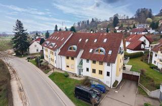 Wohnung kaufen in 88271 Wilhelmsdorf, Raumwunder - sofort verfügbar! 3-Zi.-Wohnung mit Ausbaupotential und sonnenverwöhnter Dachterrasse