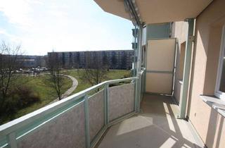 Wohnung mieten in Zeulsdorfer Straße, 07549 Lusan, Barrierearme 2-Raum-Wohnung mit Aufzug im grünen Herzen Lusans