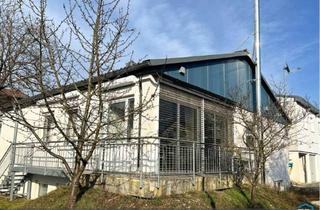 Einfamilienhaus kaufen in 93309 Kelheim, Einfamilienhaus + 150m²-Wohnung, 11 Garagen mit 817 m² Grundstück in Kelheim