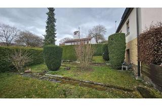 Haus kaufen in 97532 Üchtelhausen, Charmantes Bestandsobjekt mit schönem, terrassiertem Garten und viel Potenzial in Üchtelhausen