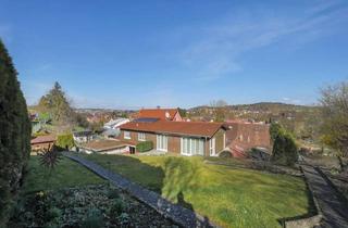 Haus kaufen in 75196 Remchingen, Attraktives Zweifamilienhaus mit vielseitigem Wohnkonzept und grünem Garten